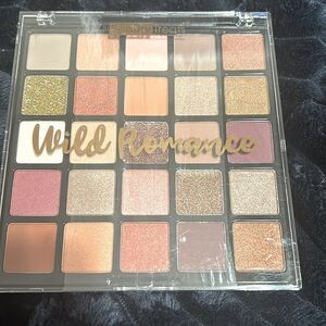 New Beauty Treats Neutral eyeshadow pallet